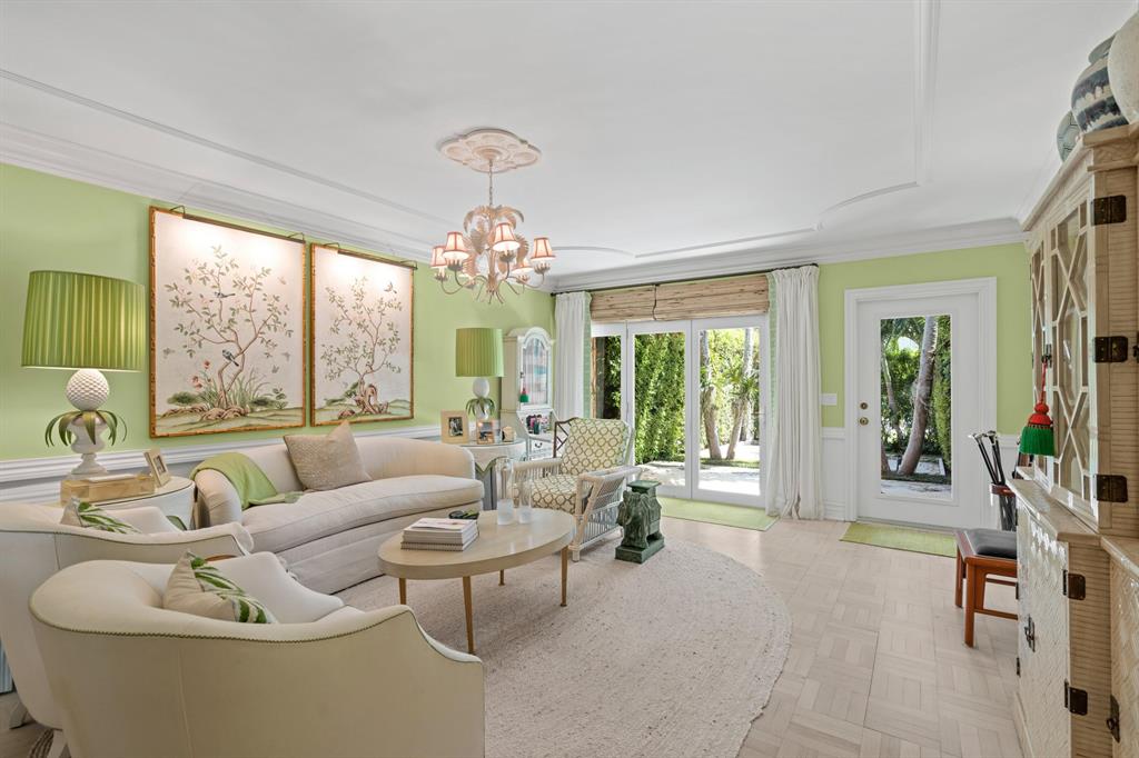 ISLAND VILLAS CONDO - Residential