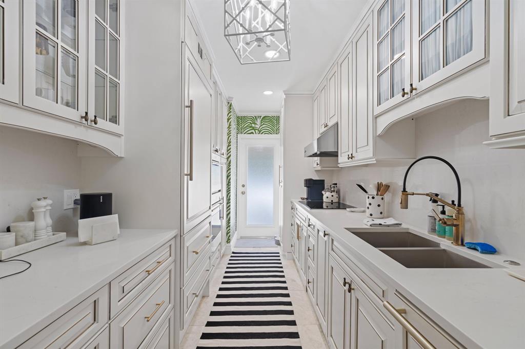 ISLAND VILLAS CONDO - Residential