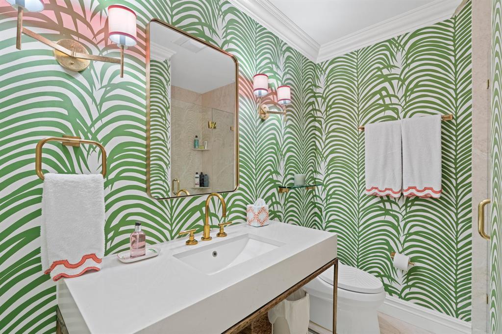 ISLAND VILLAS CONDO - Residential