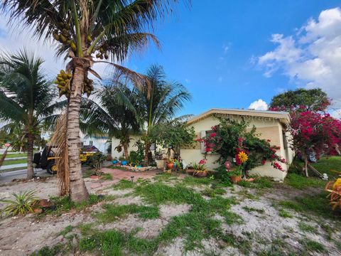 6651 Allen Street Hollywood FL 33024