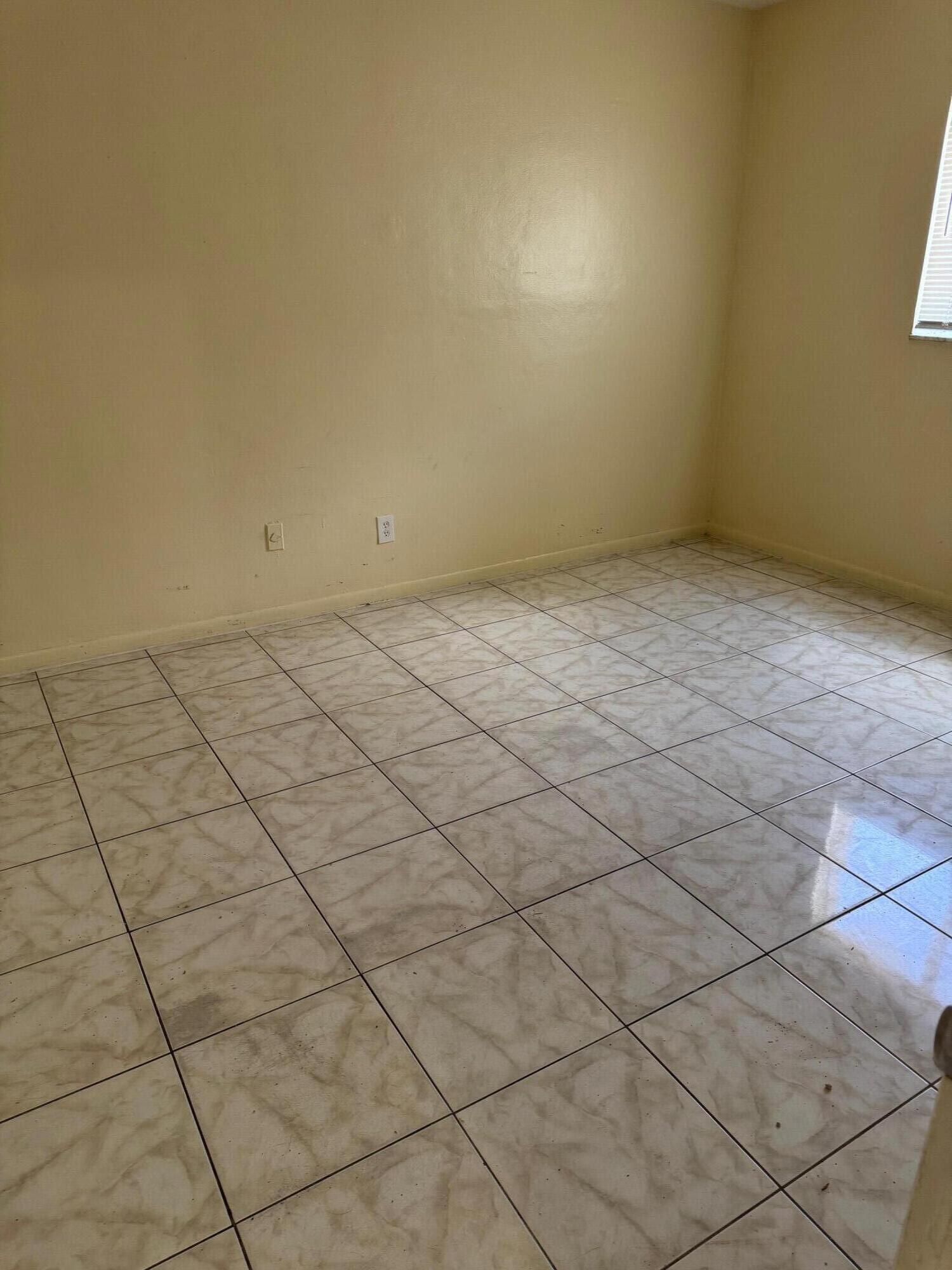 ZILADEN PROPERTIES - Residential Lease