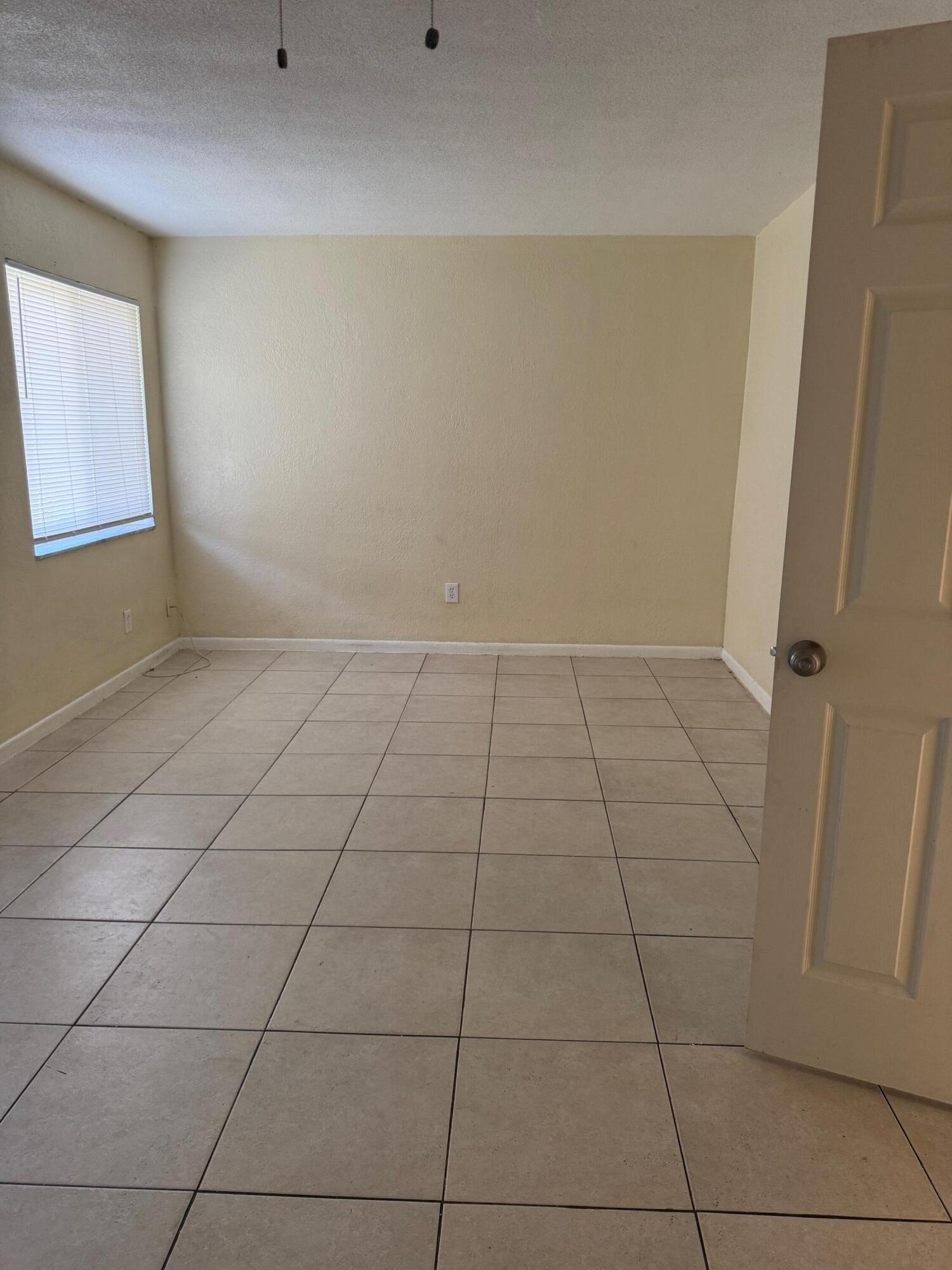 ZILADEN PROPERTIES - Residential Lease