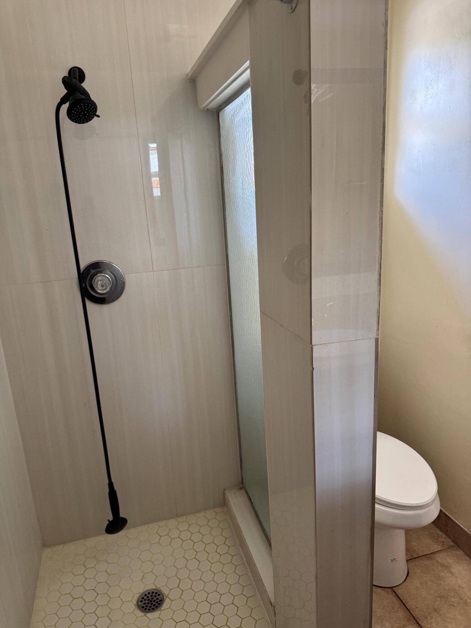 ZILADEN PROPERTIES - Residential Lease