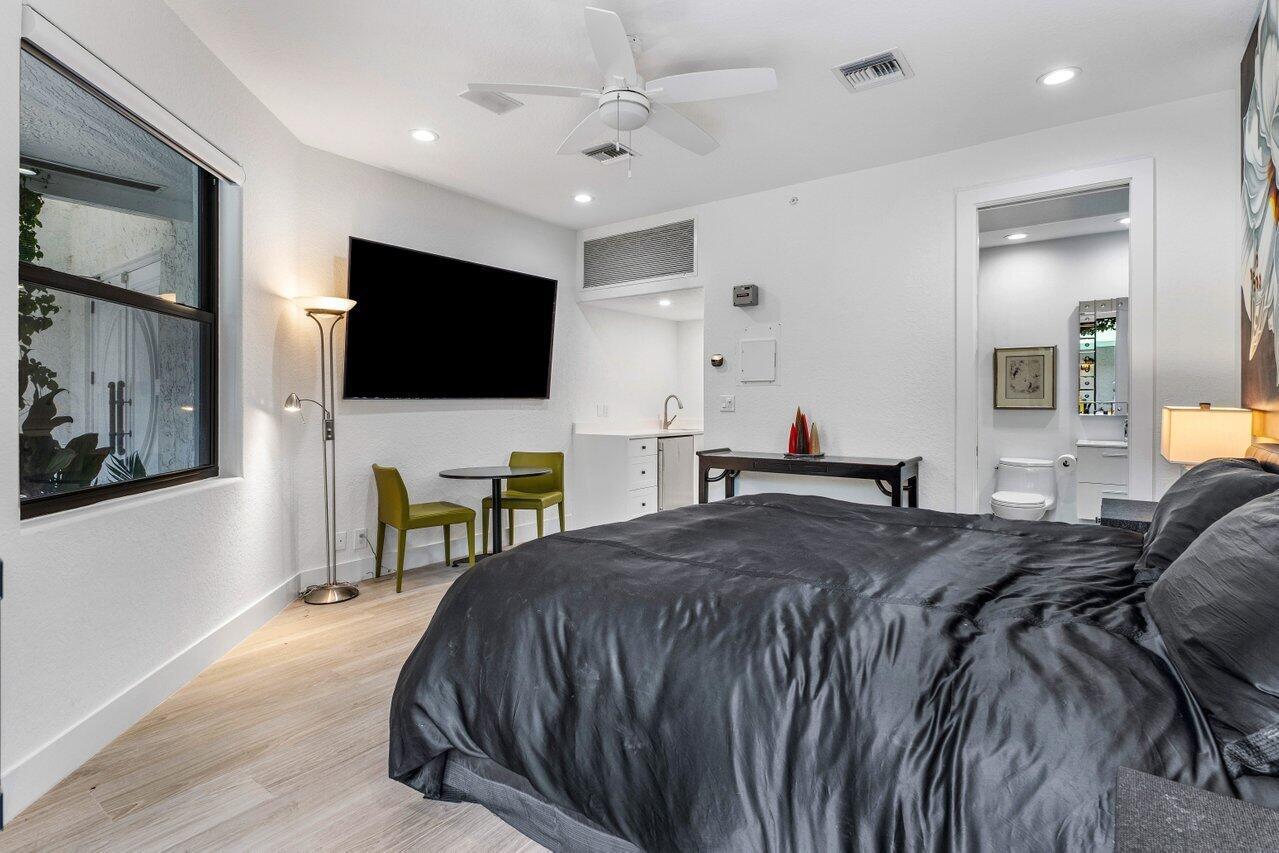 ROYAL PALM COVE / POLO CL - Residential