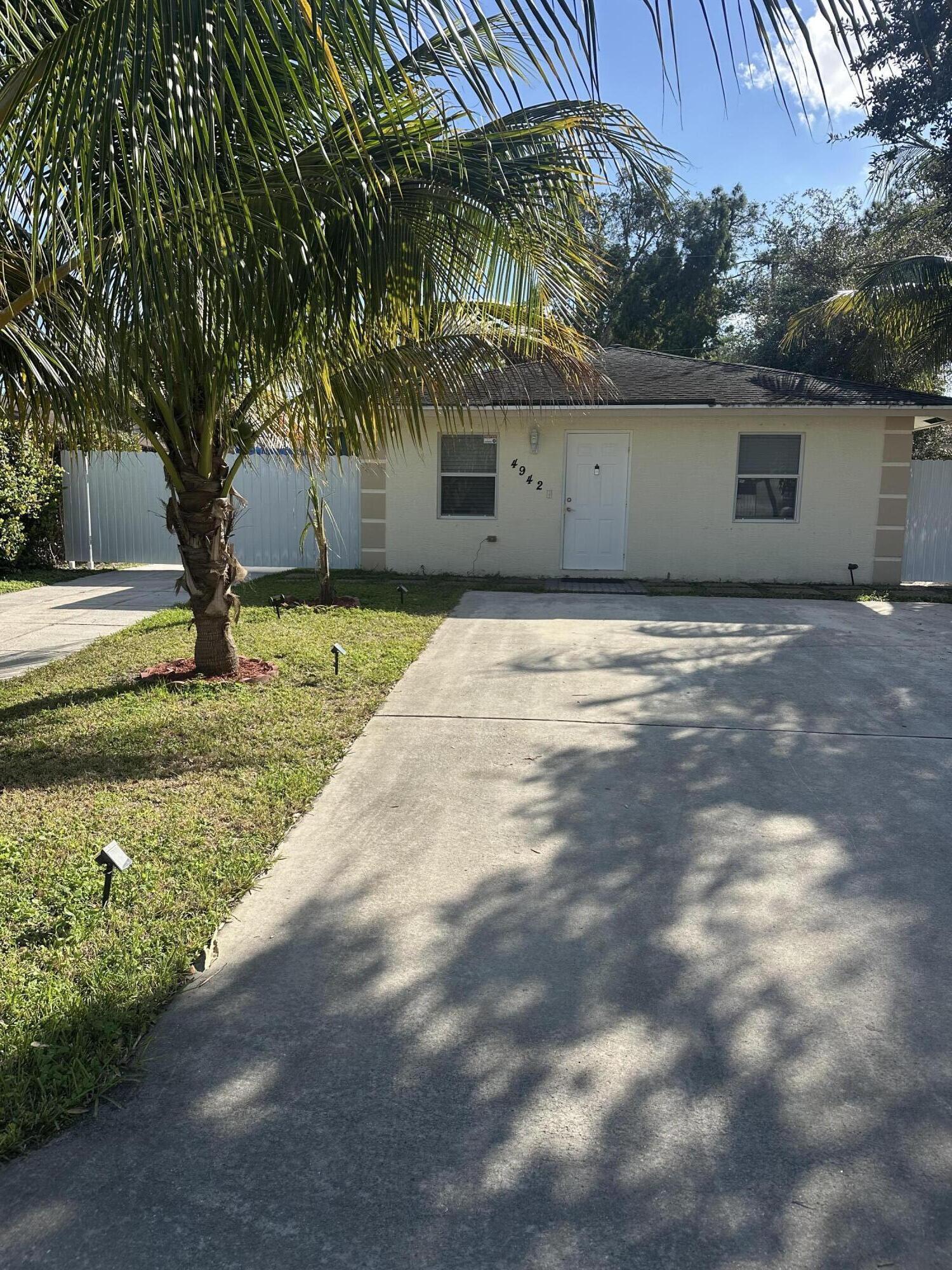 GREENWOOD - Residential Lease