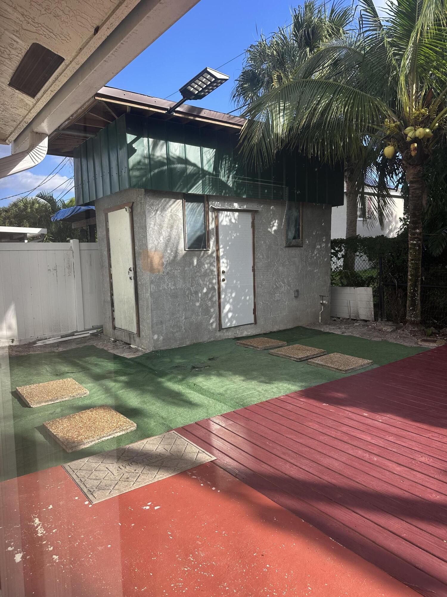 GREENWOOD - Residential Lease