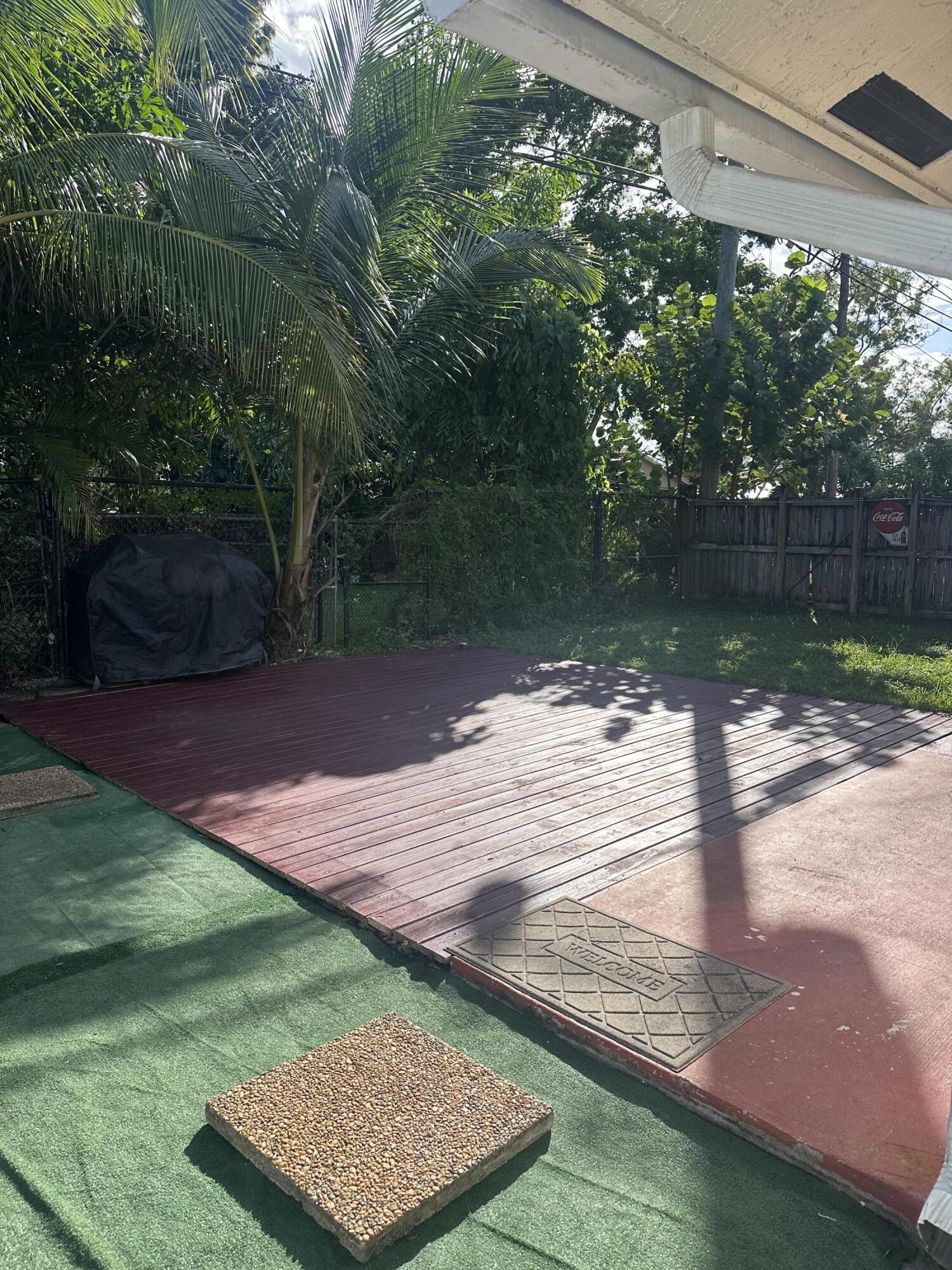 GREENWOOD - Residential Lease