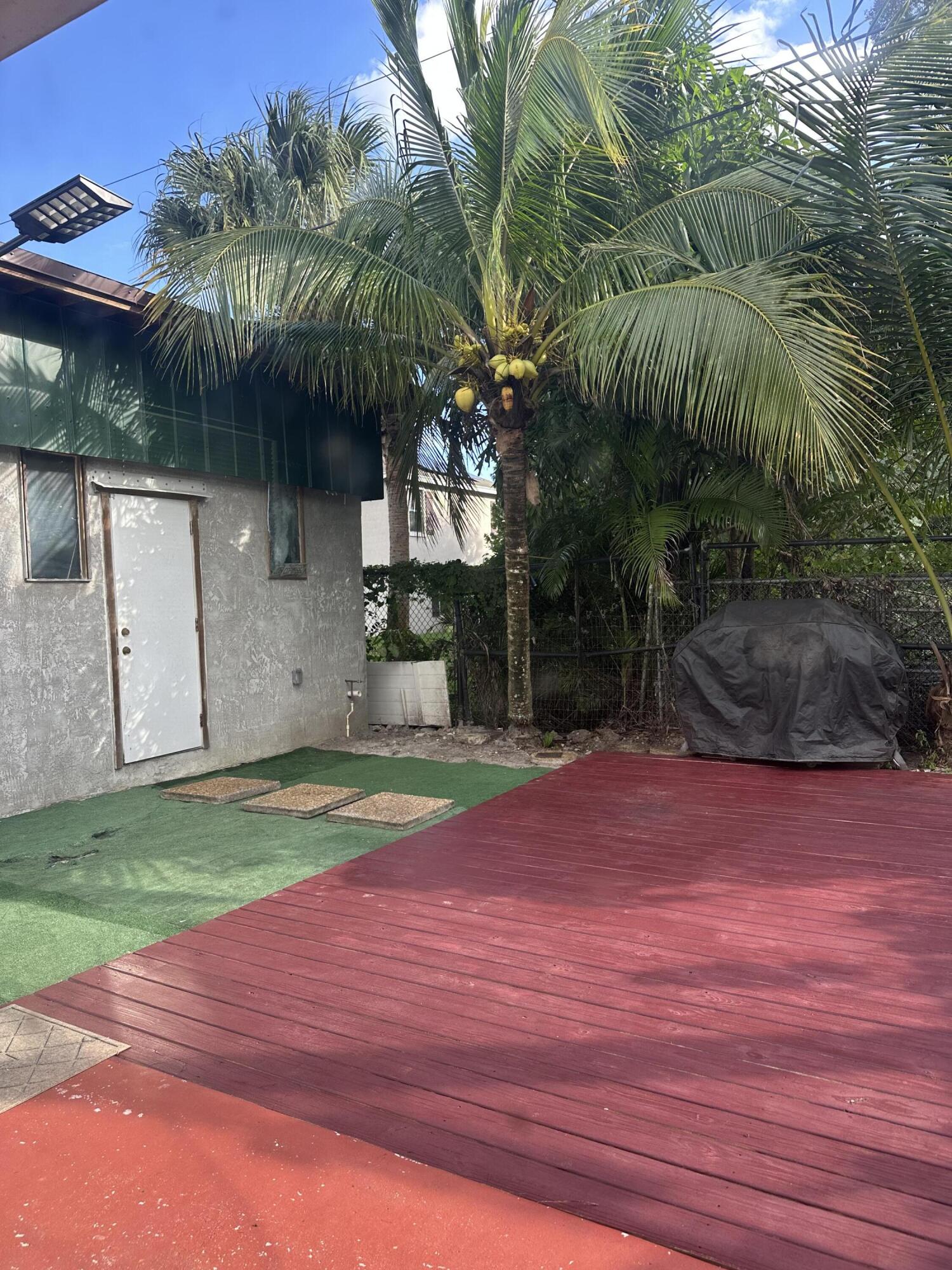 GREENWOOD - Residential Lease