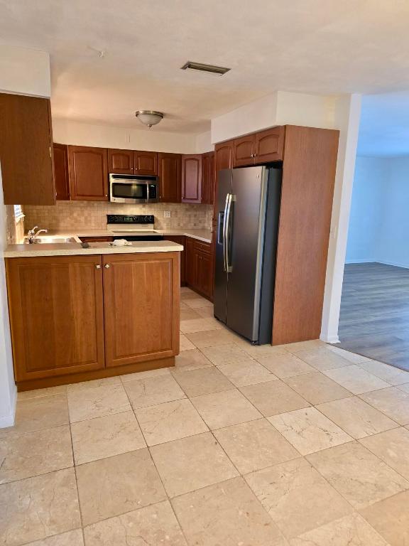 SOUTH JENSEN HEIGHTS - Residential