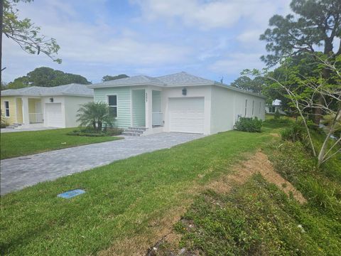 5227 SE Isabelita Avenue Stuart FL 34997