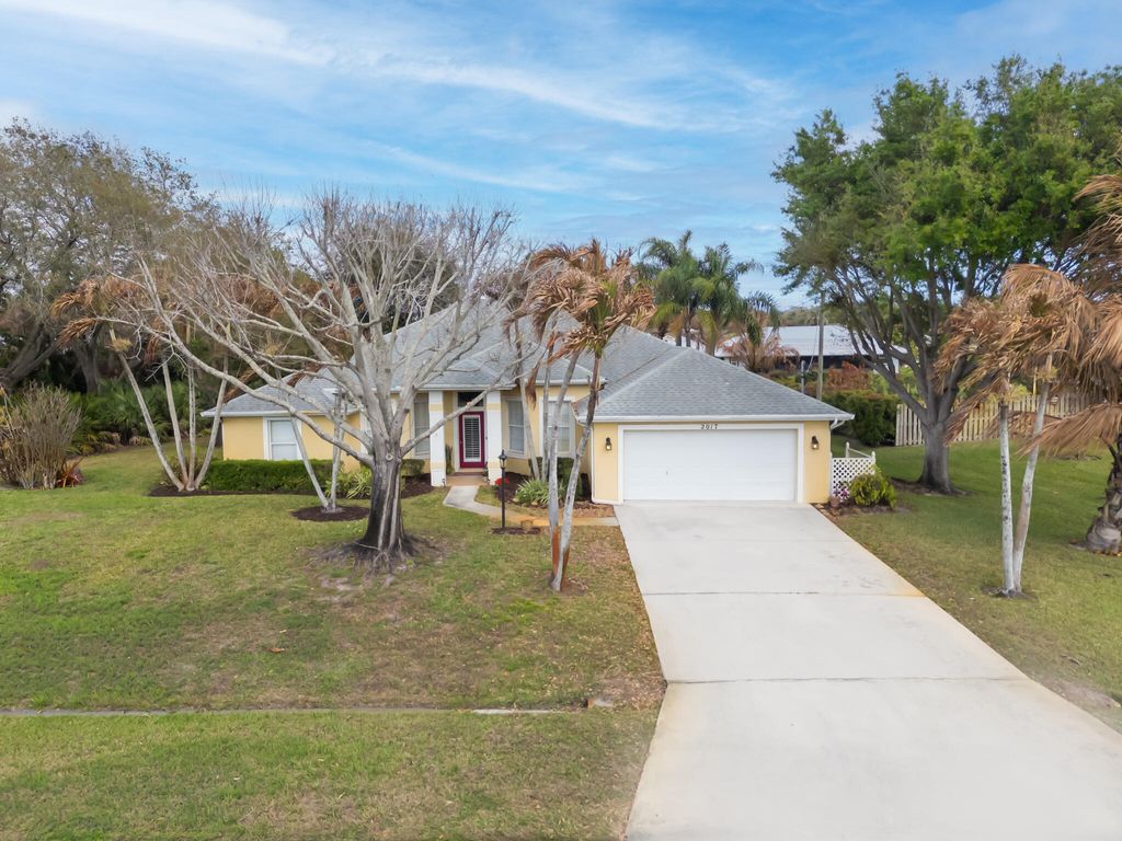 Photo of 2017 SE Allamanda Drive, Port Saint Lucie, FL 34952 (MLS # R11169841)