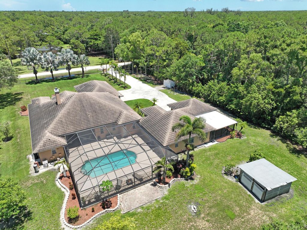 Photo of 16225 128 Trail N, Jupiter, FL 33478 (MLS # R11000409)