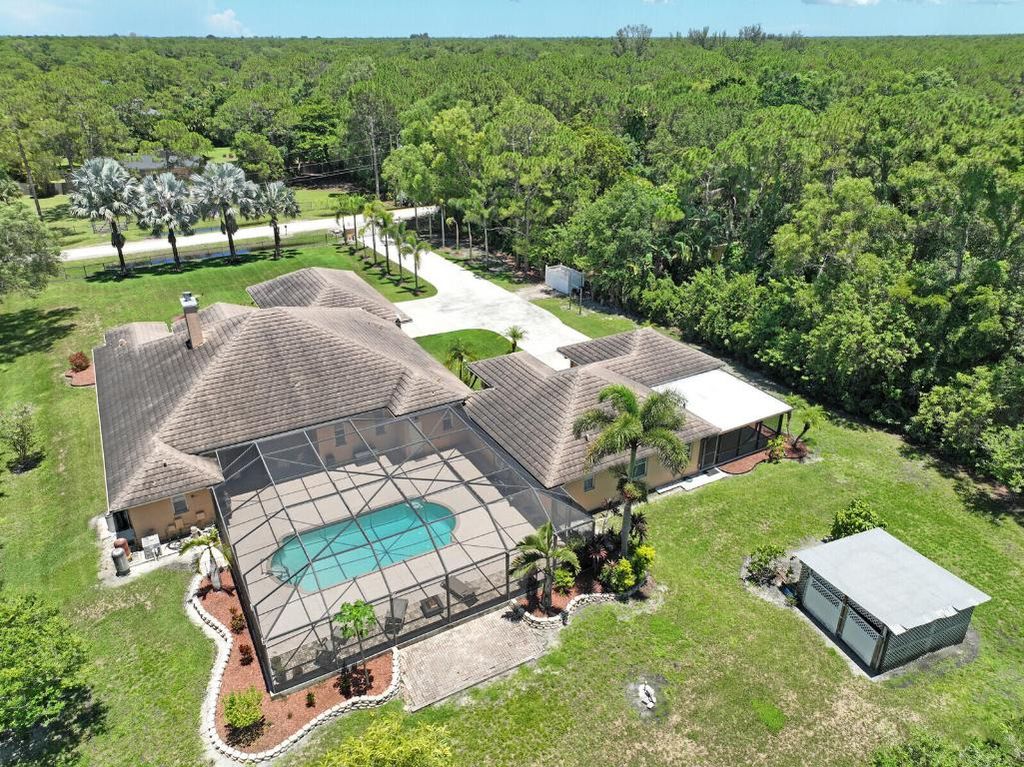 Photo of 16225 128 Trail N, Jupiter, FL 33478 (MLS # R11000409)