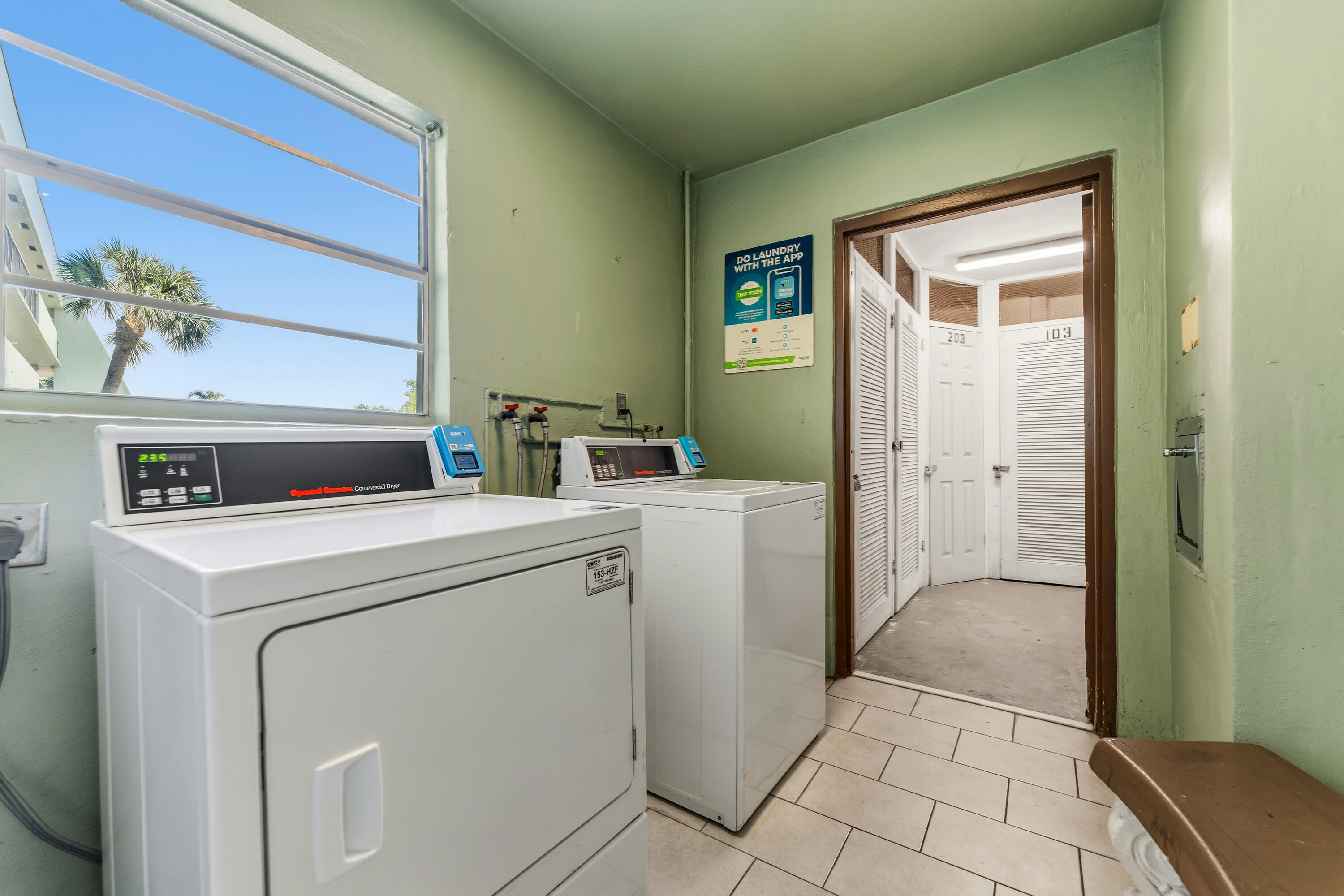 JAMESTOWN CONDO - Residential