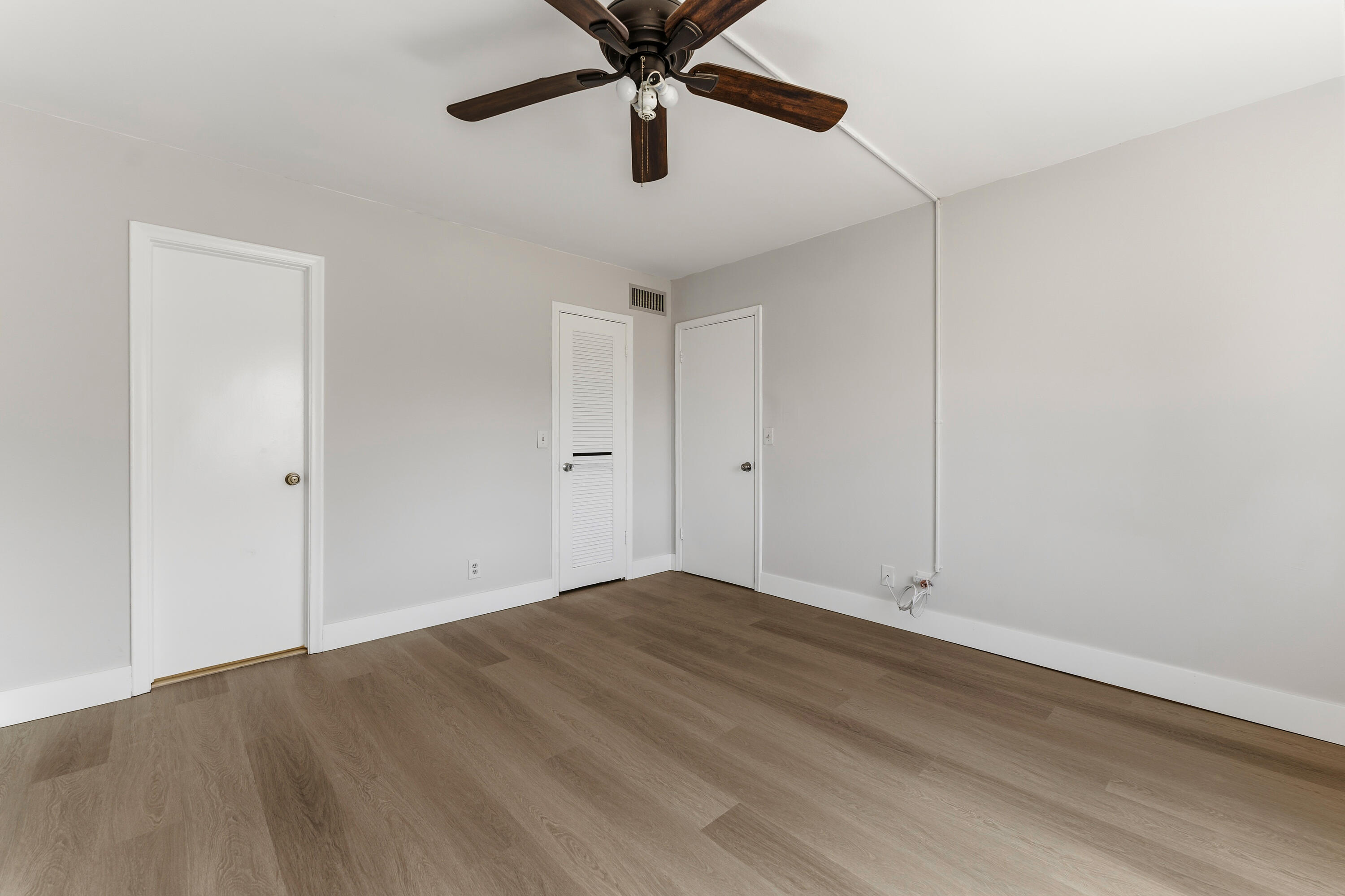 JAMESTOWN CONDO - Residential