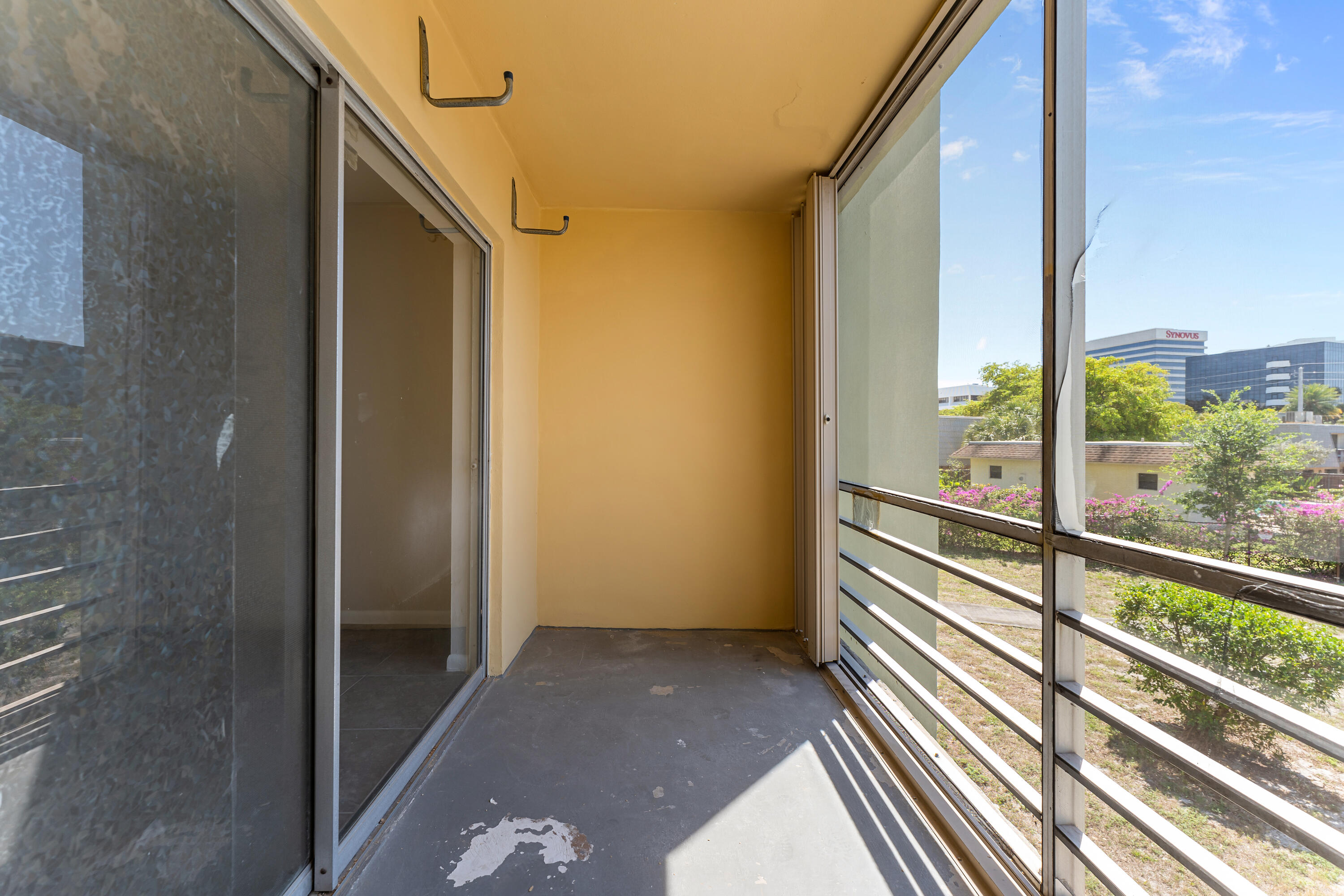 JAMESTOWN CONDO - Residential