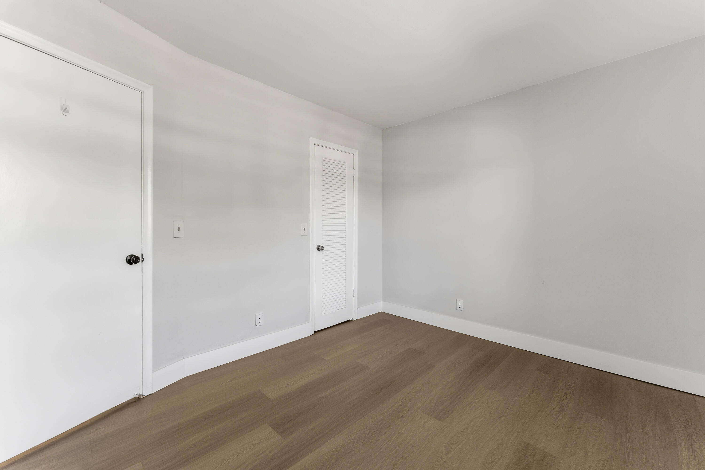 JAMESTOWN CONDO - Residential