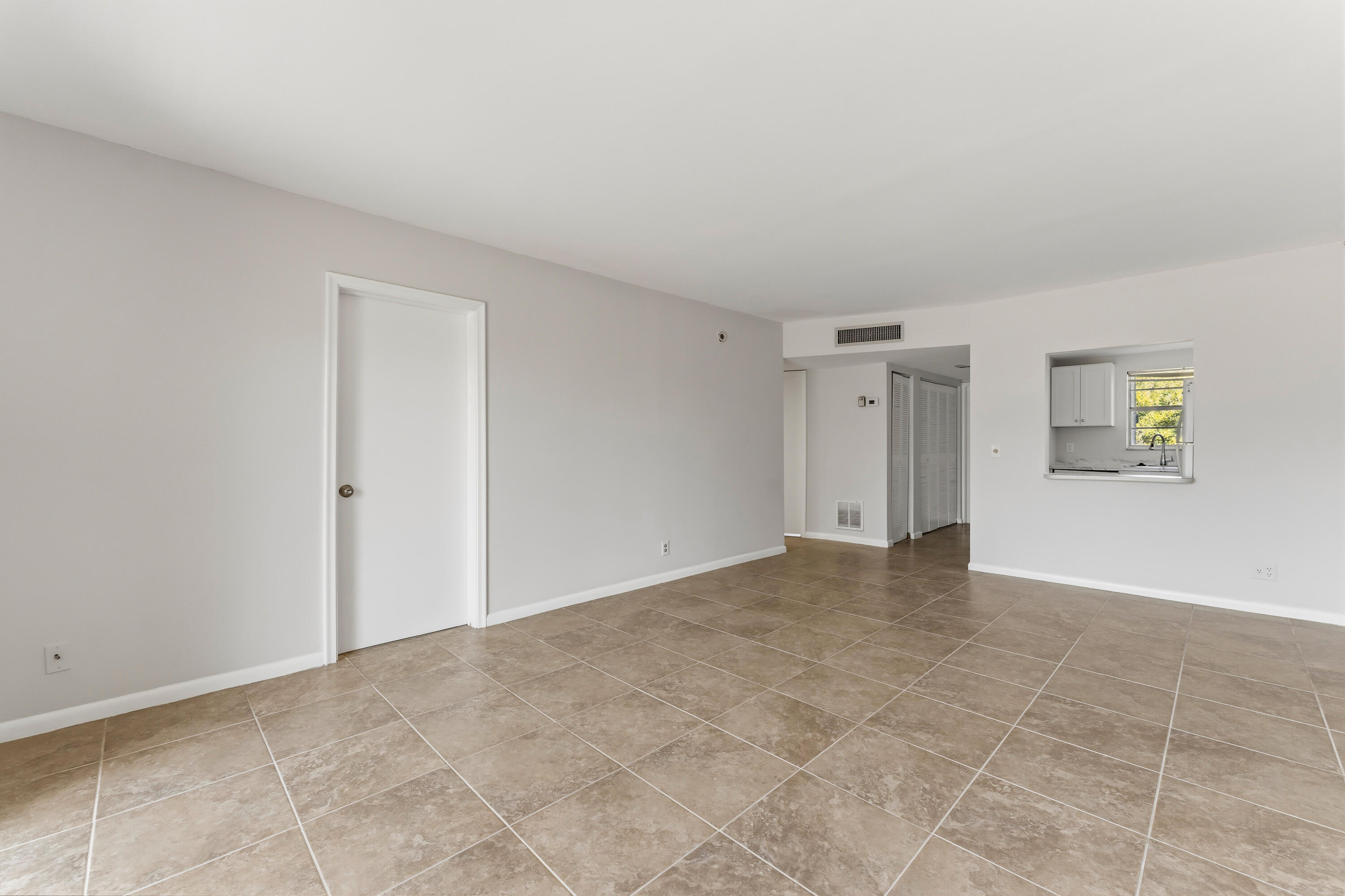 JAMESTOWN CONDO - Residential