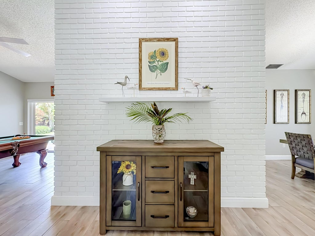 Photo of 16751 Redwood Way, Weston, FL 33326 (MLS # B26044311)