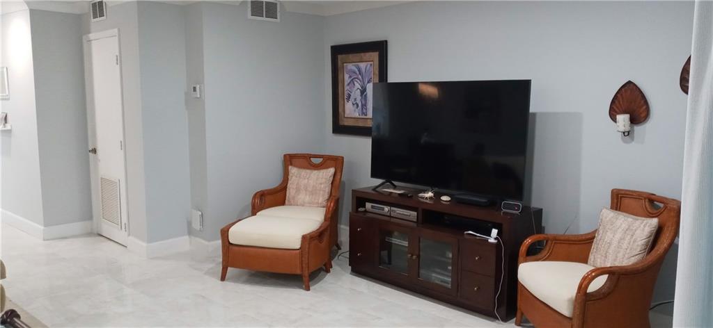 Hillsboro Cove - Residential