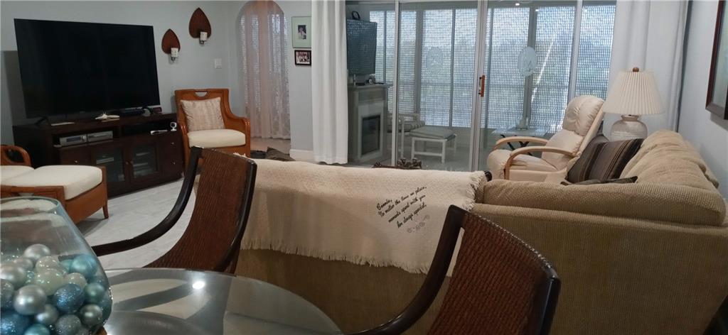 Hillsboro Cove - Residential