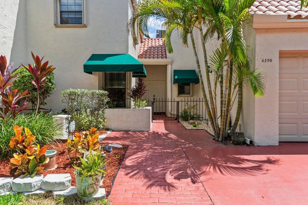 Photo of 6390 Via Tierra, Boca Raton, FL 33433 (MLS # R11009222)