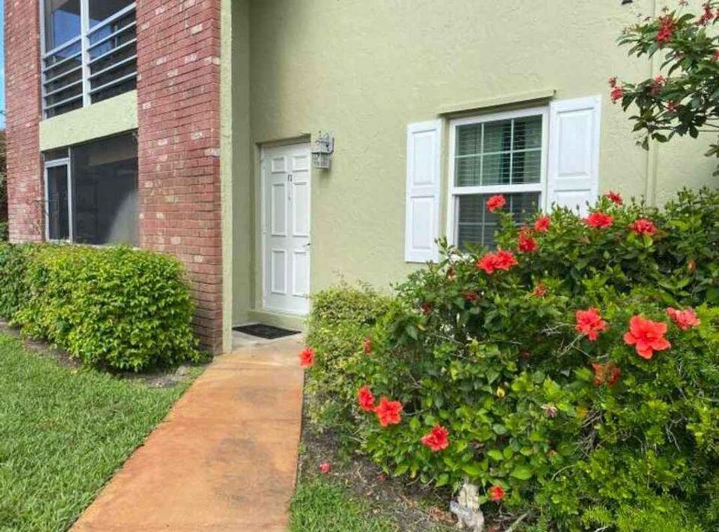 Photo of 12096 Alternate A1a, Palm Beach Gardens, FL 33410 (MLS # R11017799)