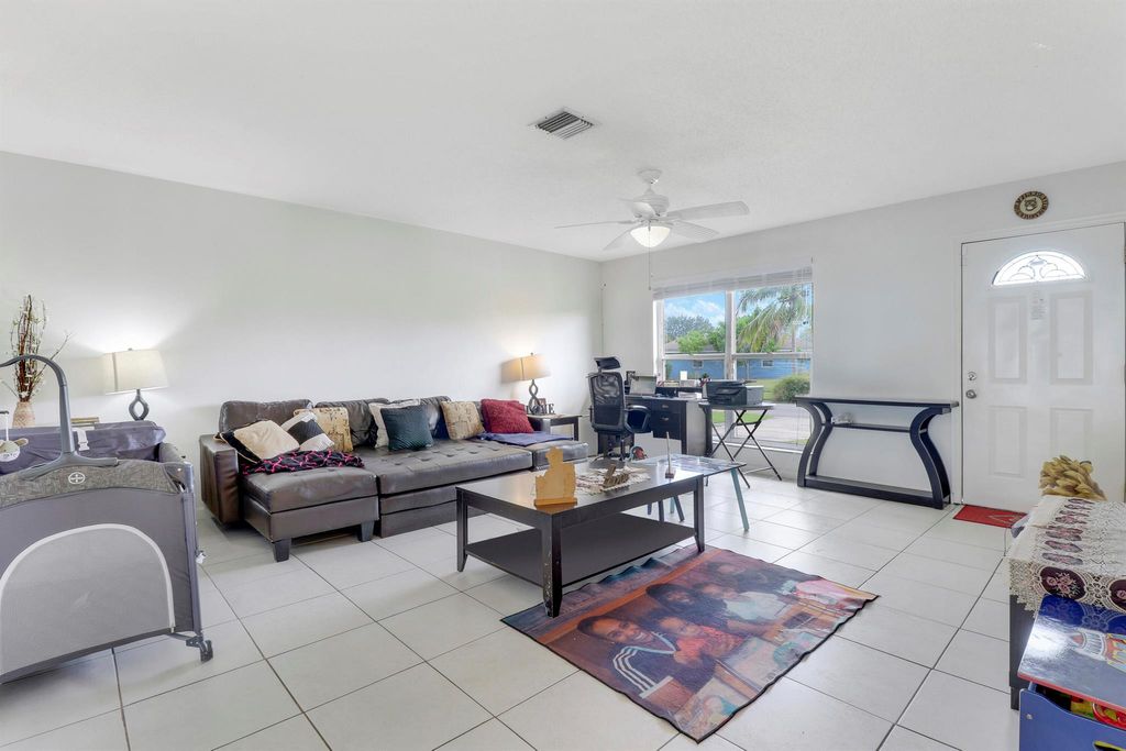 Photo of 824 SE Corto Court, Port Saint Lucie, FL 34983 (MLS # R10945991)
