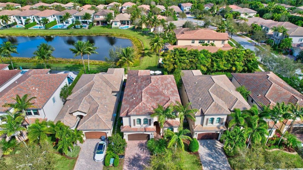 Photo of 8925 Little Falls Way, Delray Beach, FL 33446 (MLS # F10426019)