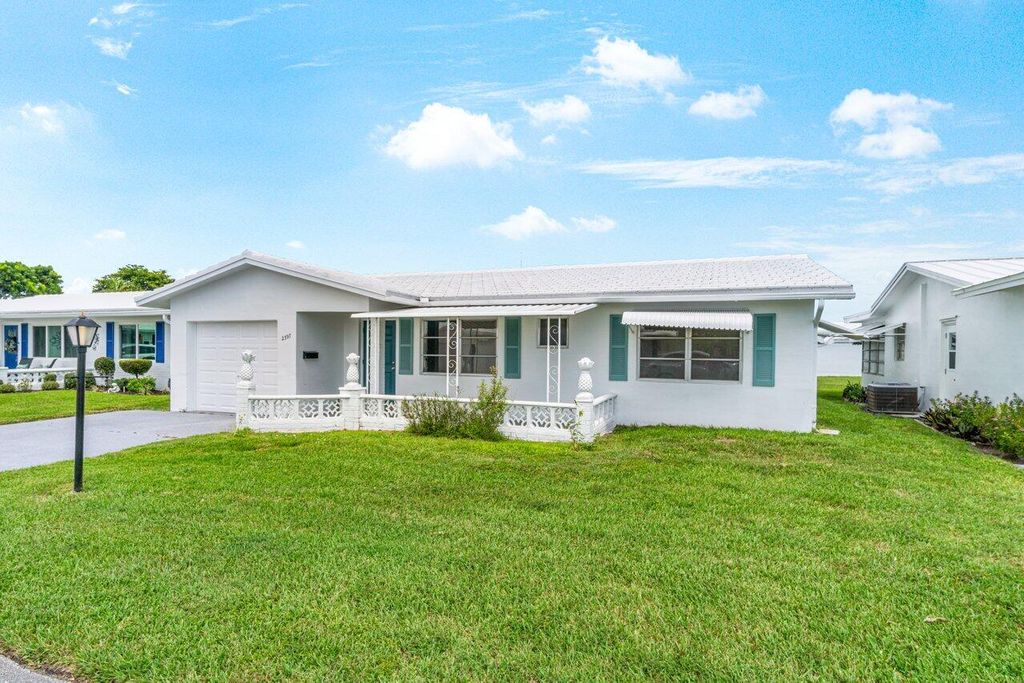 Photo of 2397 SW 11th Avenue, Boynton Beach, FL 33426 (MLS # R11013450)