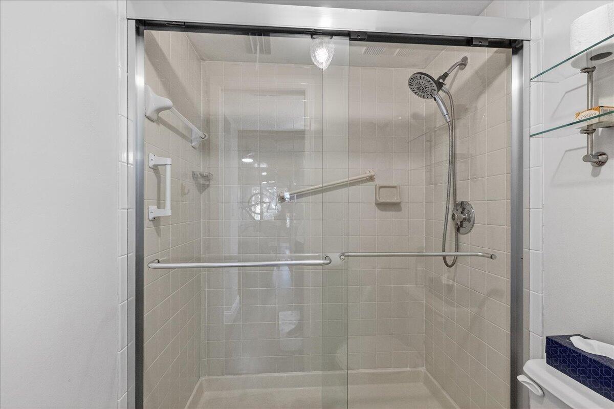 LUCERNE POINTE ONE,TWO,THREE FOUR,SEVEN,EIGHT,NINE - Residential