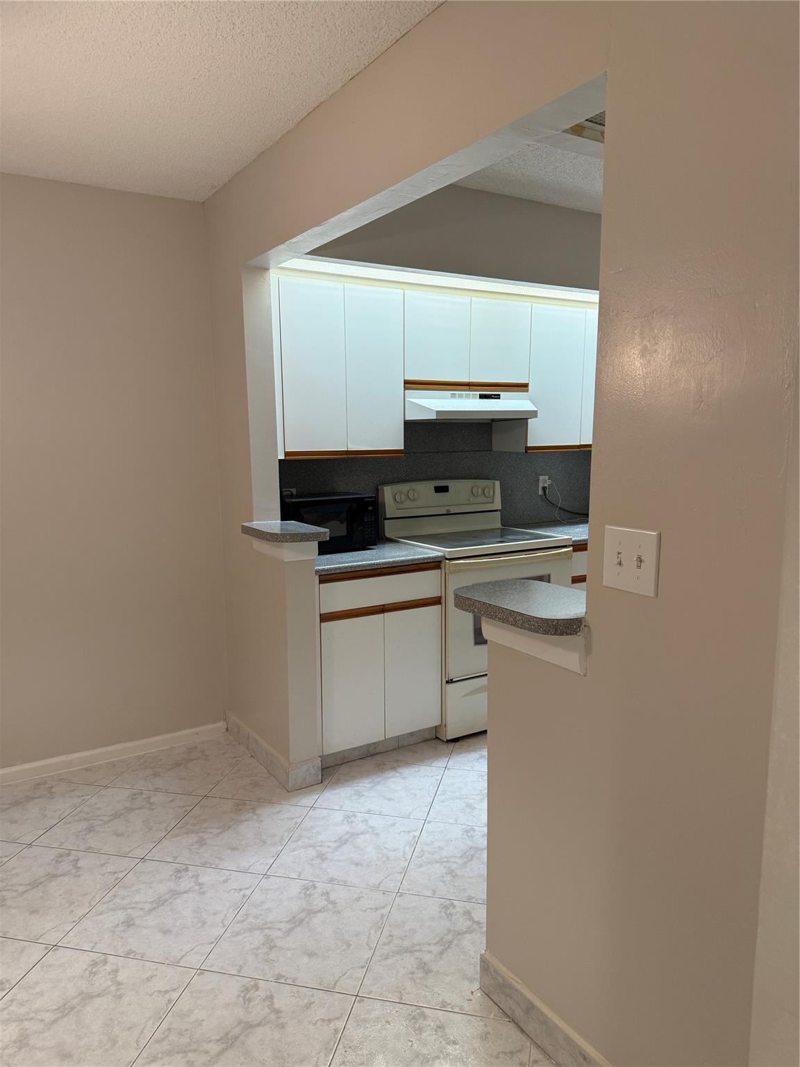 WYNMOOR VILLAGE - Residential