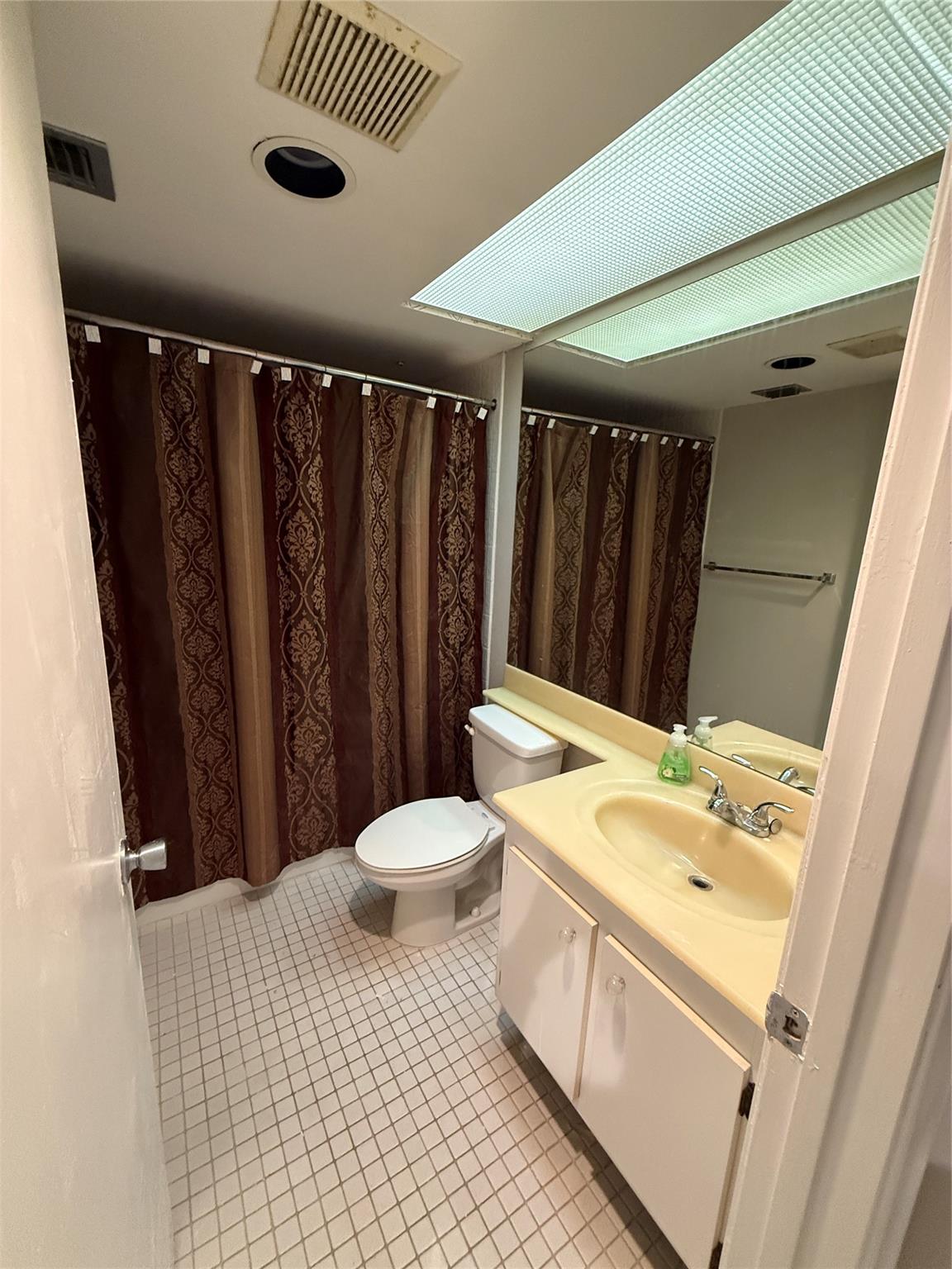 WYNMOOR VILLAGE - Residential