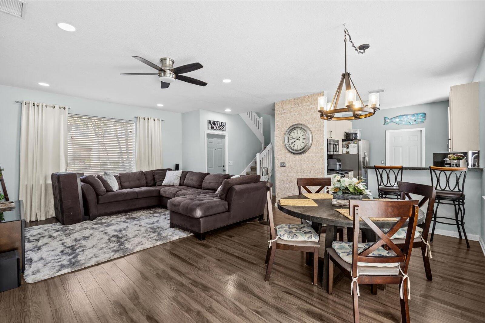 LAUREL OAKS AT JUPITER 3 - Residential Lease