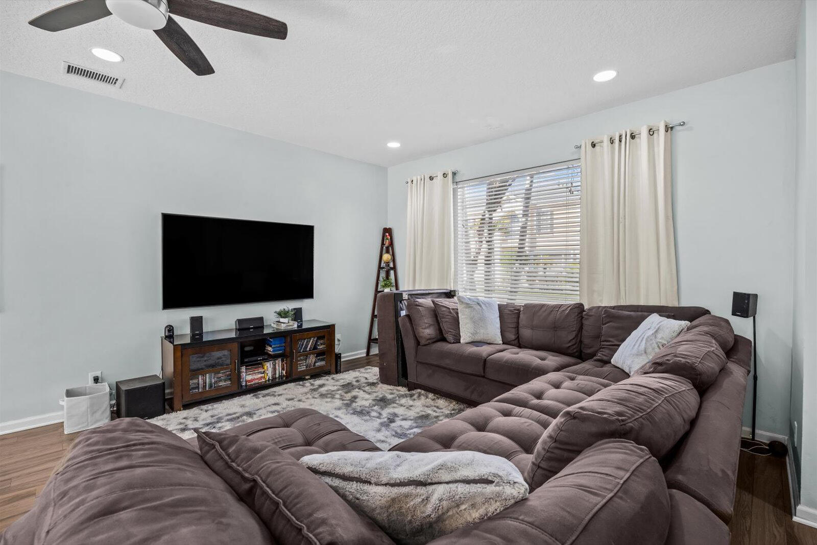 LAUREL OAKS AT JUPITER 3 - Residential Lease