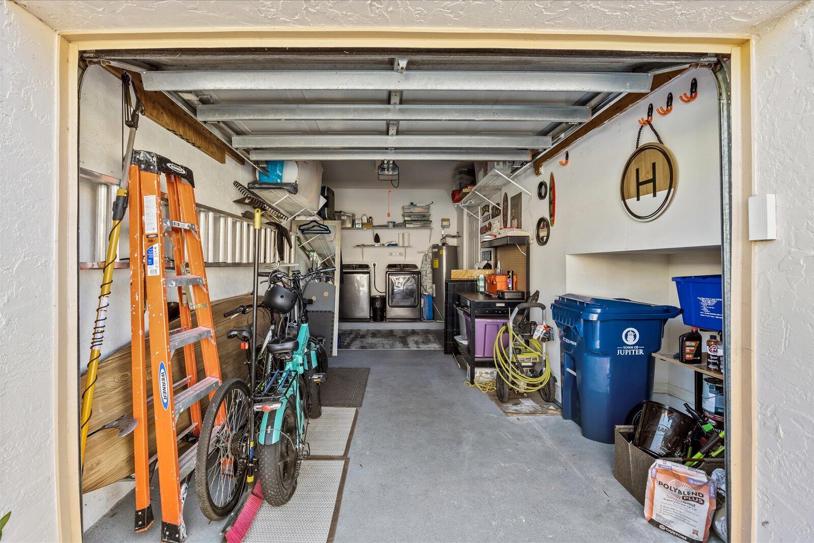 LAUREL OAKS AT JUPITER 3 - Residential Lease