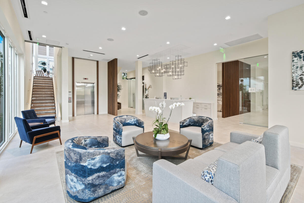 ADMIRALS COVE - Residential