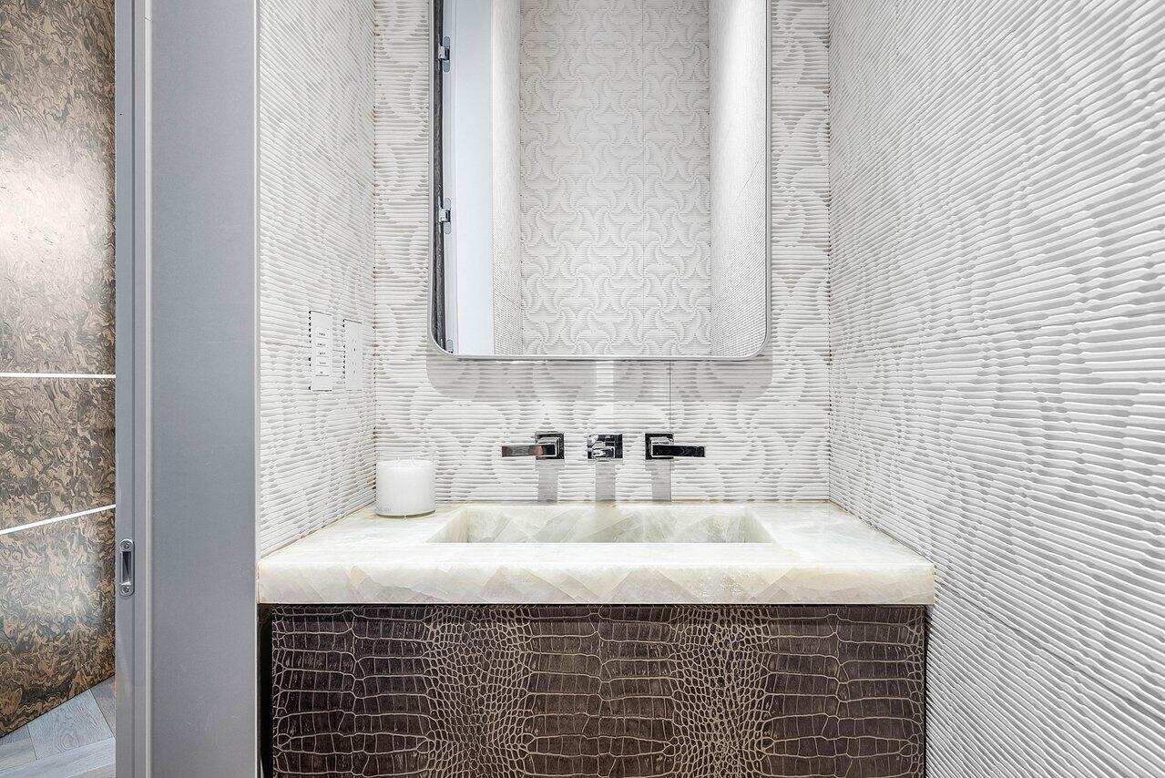 ADMIRALS COVE - Residential