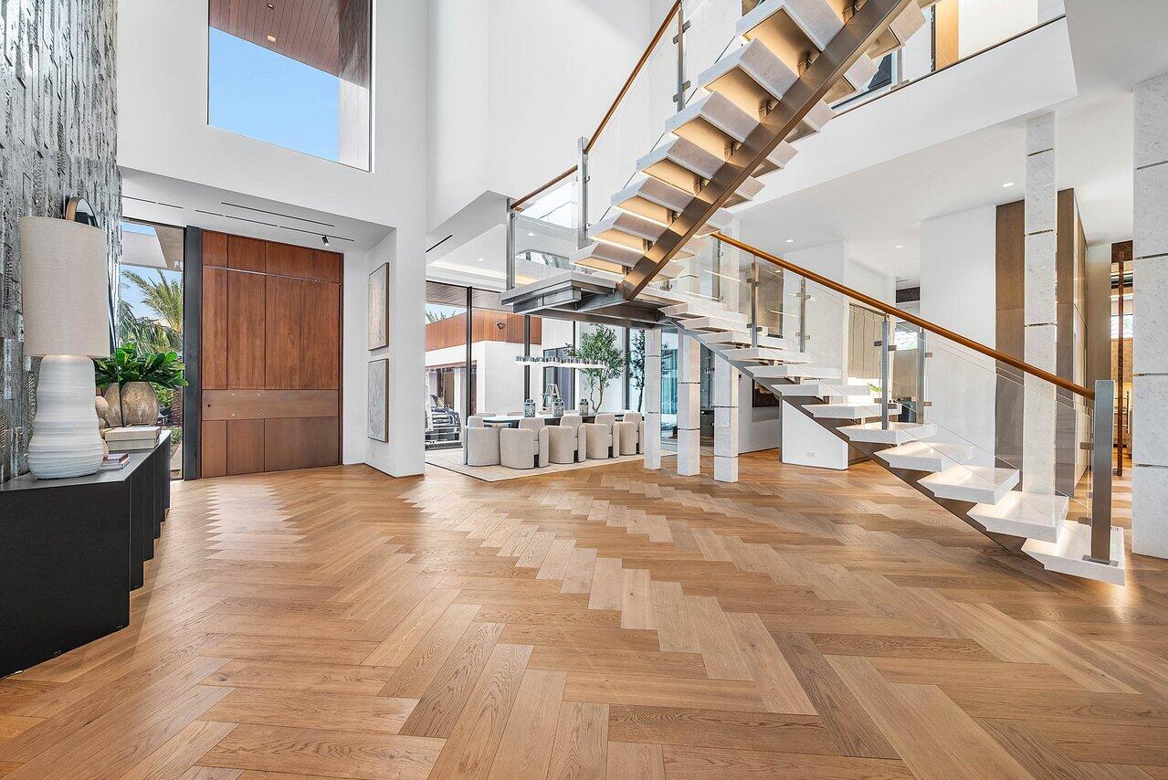 ADMIRALS COVE - Residential