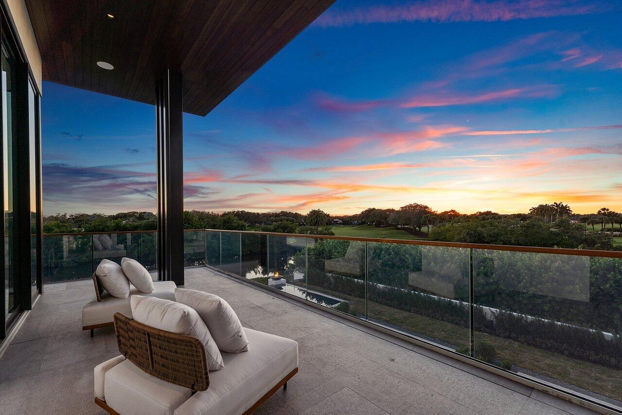 ADMIRALS COVE - Residential