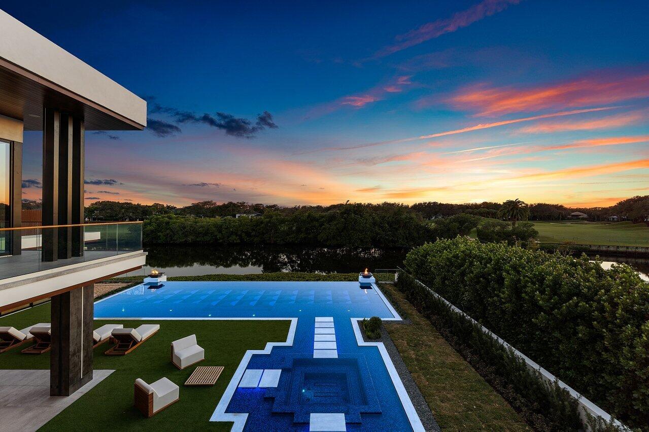 ADMIRALS COVE - Residential