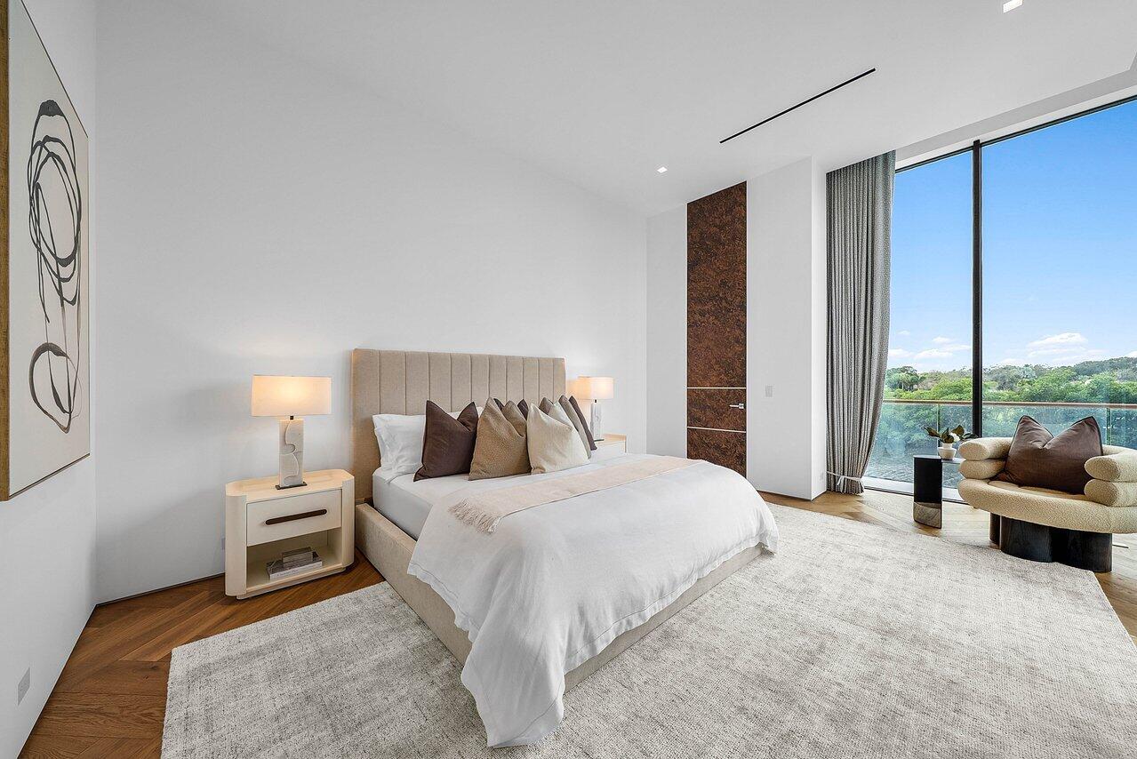 ADMIRALS COVE - Residential