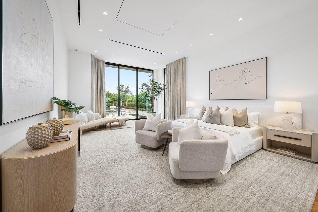 ADMIRALS COVE - Residential