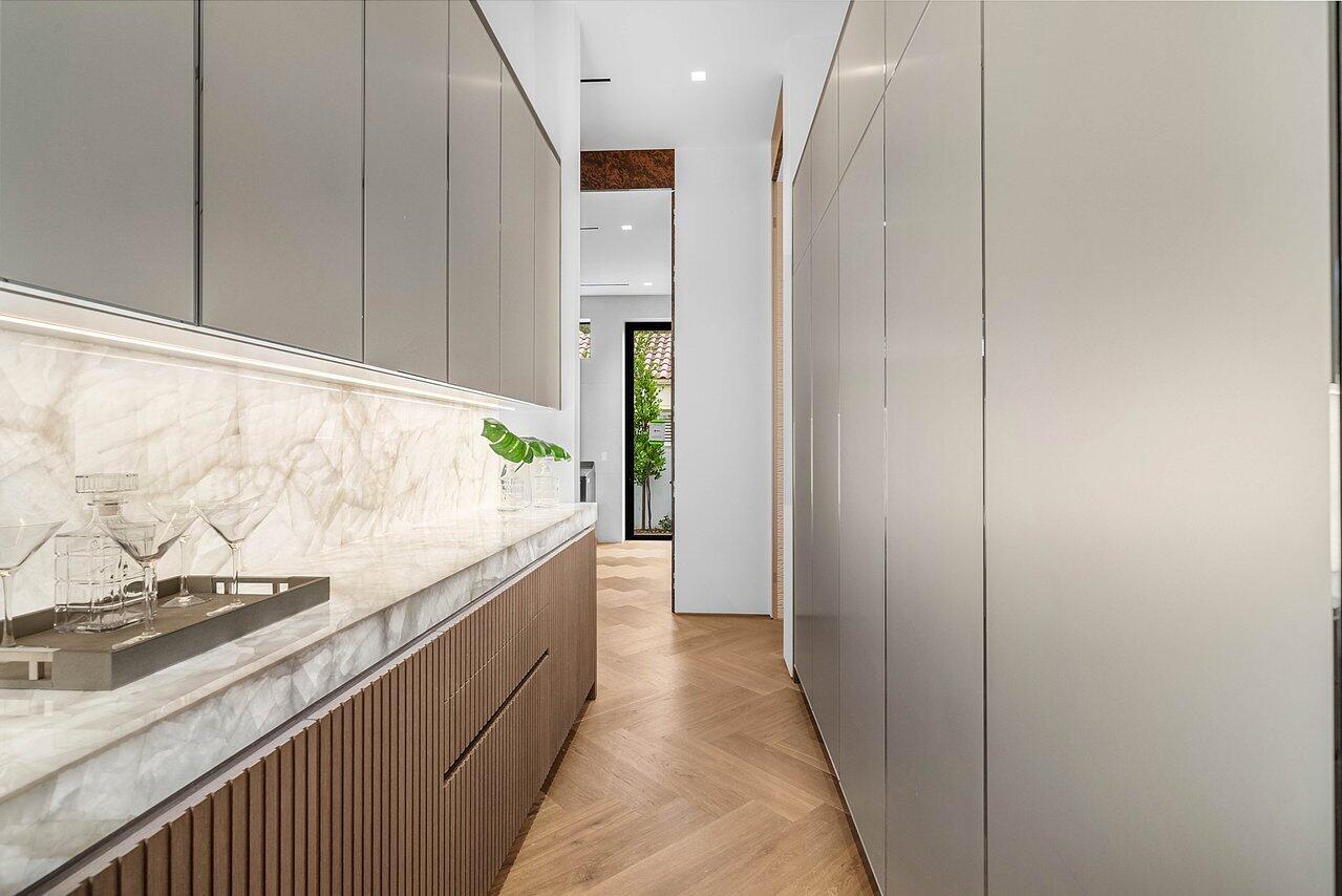 ADMIRALS COVE - Residential