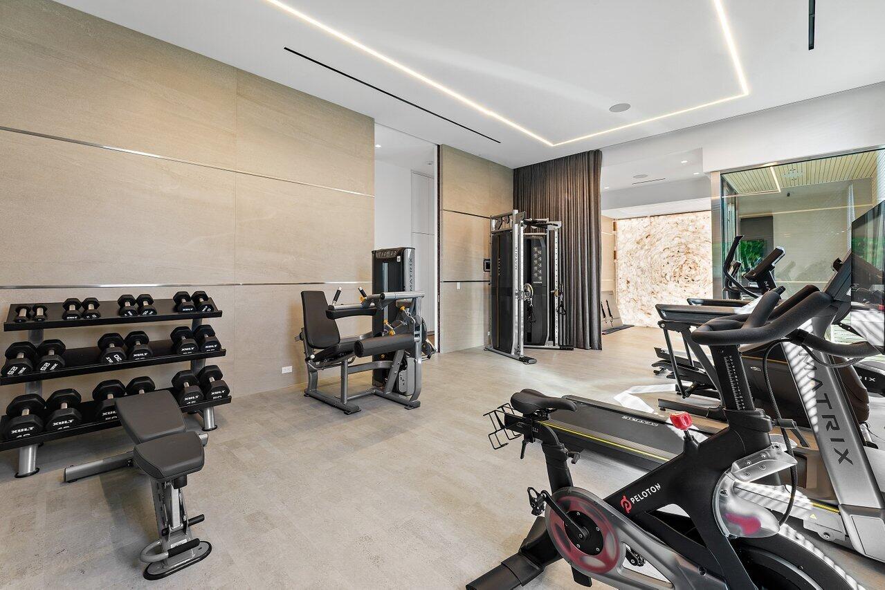 ADMIRALS COVE - Residential