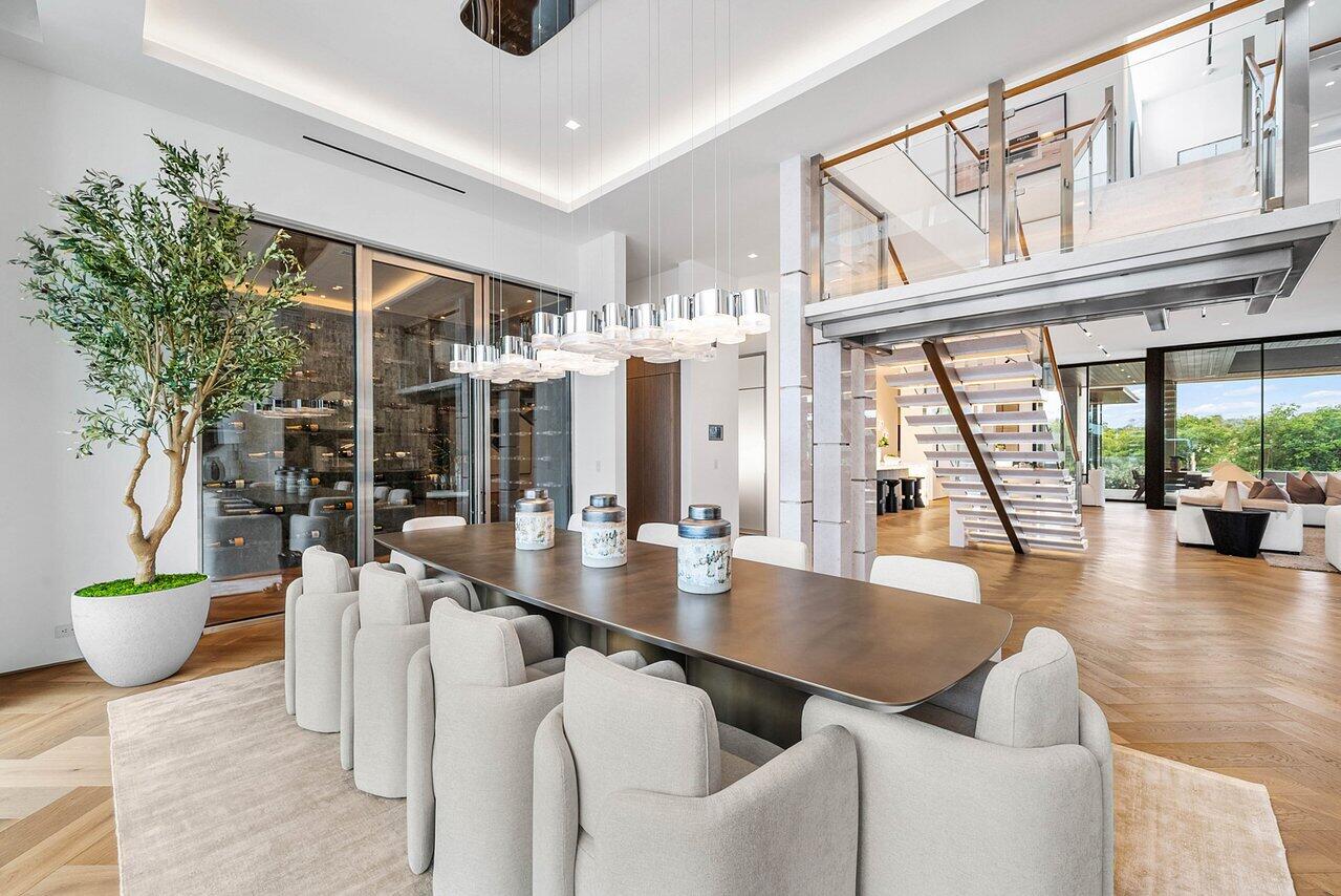 ADMIRALS COVE - Residential