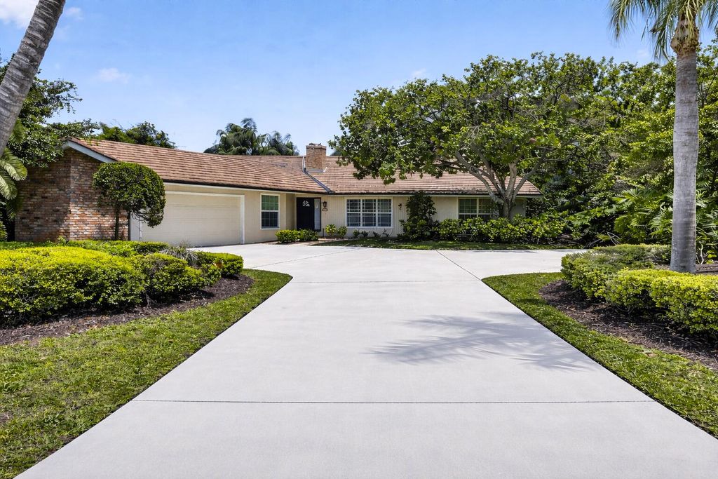 Photo of 5741 SE Winged Foot Drive, Stuart, FL 34997 (MLS # B26014033)
