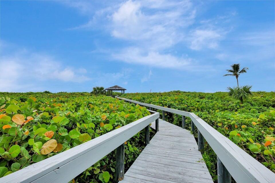 BARCLAY BEACH CLUB PHASE - Residential