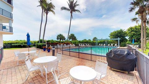 A home in Hutchinson Island