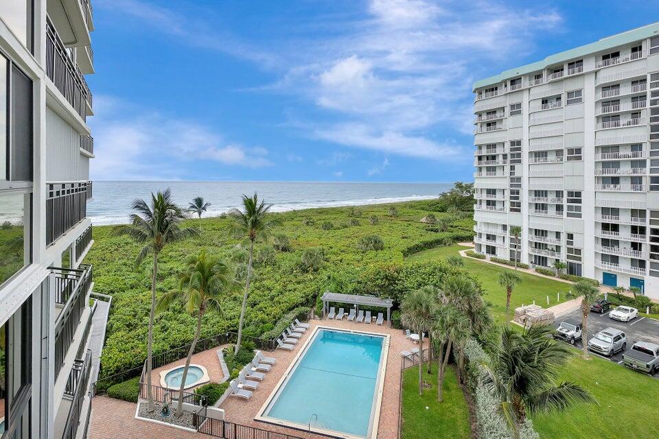 BARCLAY BEACH CLUB PHASE - Residential